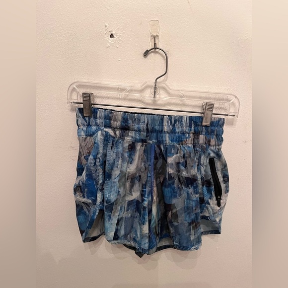 Lululemon Tracker Short V 4" Size 6 Sun Dazed Multi Blue - Picture 5 of 8